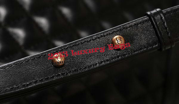 Chanel Boy Flap Shoulder Bag in Black Original Leather Gold Chanel Boy Flap Shoulder Bag in Black Original Leather Gold