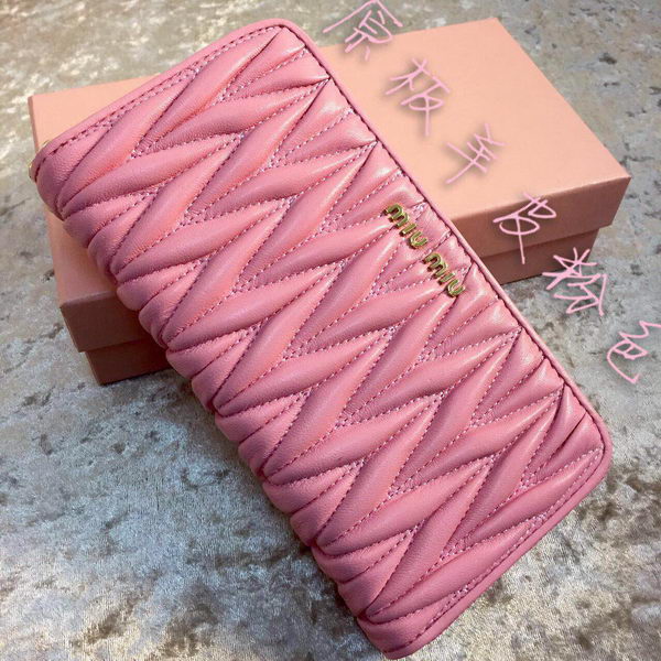 miu miu Matelasse Nappa Leather Wallet MM30150 Pink