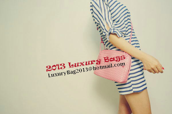 Bottega Veneta Bicolors Intrecciato Nappa Cross Body Bag BV9610 Bottega Veneta Bicolors Intrecciato Nappa Cross Body Bag BV9610