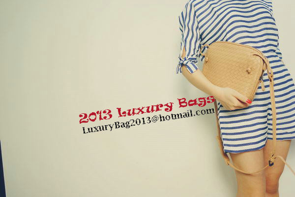 Bottega Veneta Bicolors Intrecciato Nappa Cross Body Bag BV9610 Bottega Veneta Bicolors Intrecciato Nappa Cross Body Bag BV9610