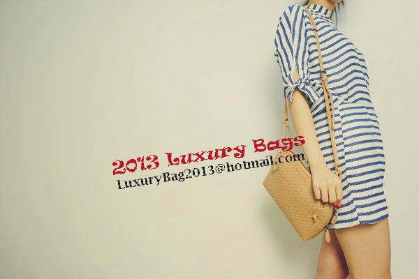 Bottega Veneta Bicolors Intrecciato Nappa Cross Body Bag BV9610 Bottega Veneta Bicolors Intrecciato Nappa Cross Body Bag BV9610