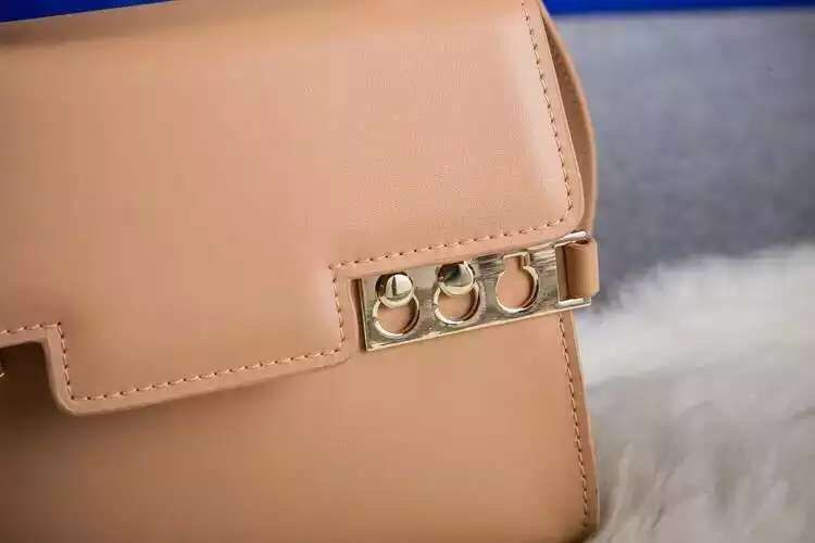 Delvaux tempete Mini D3222 Apricot Delvaux tempete Mini D3222 Apricot