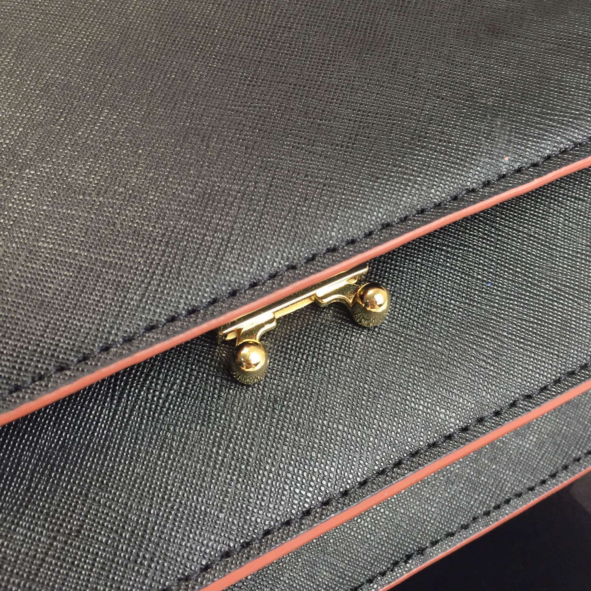 Marni Original Leather Shoulder Bag M2091 Black Marni Original Leather Shoulder Bag M2091 Black