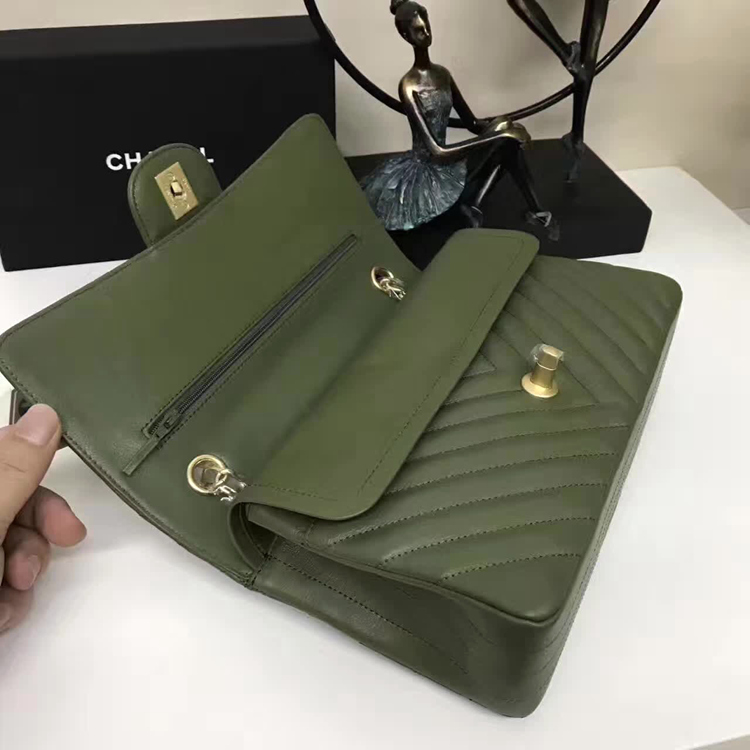 Chanel Flap Shoulder Bags Green Sheepskin Leather A1112 Glod Chanel Flap Shoulder Bags Green Sheepskin Leather A1112 Glod