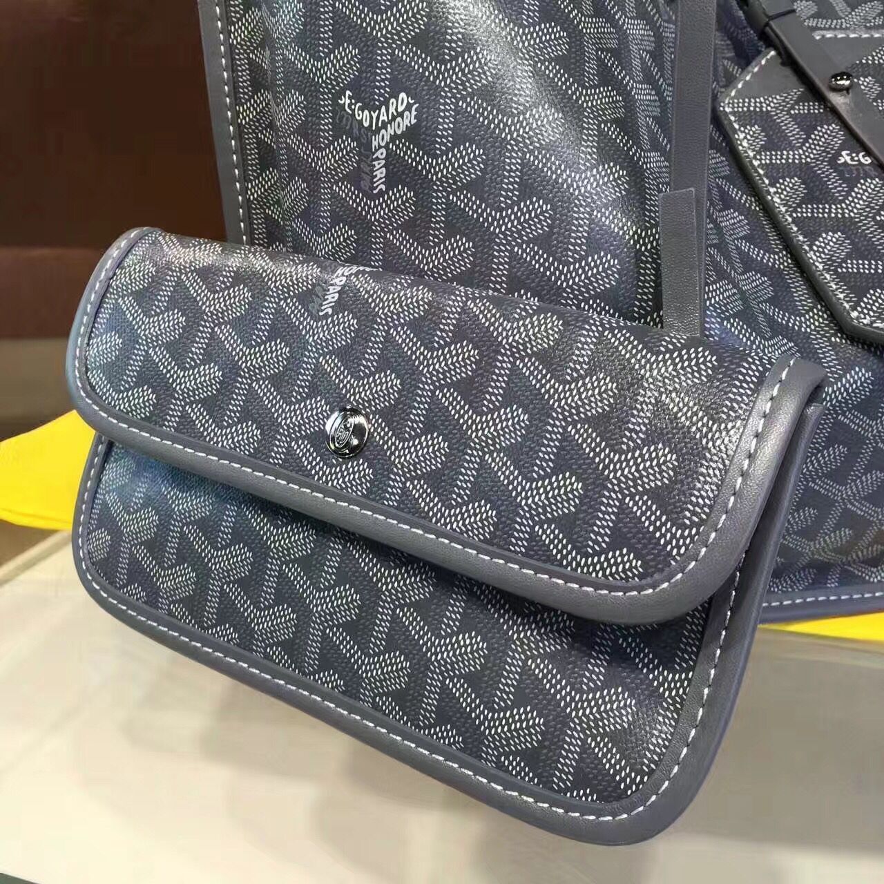 Goyard Y Doodling Calfskin Leather Tote Bag 7901 Dark Blue Goyard Y Doodling Calfskin Leather Tote Bag 7901 Dark Blue