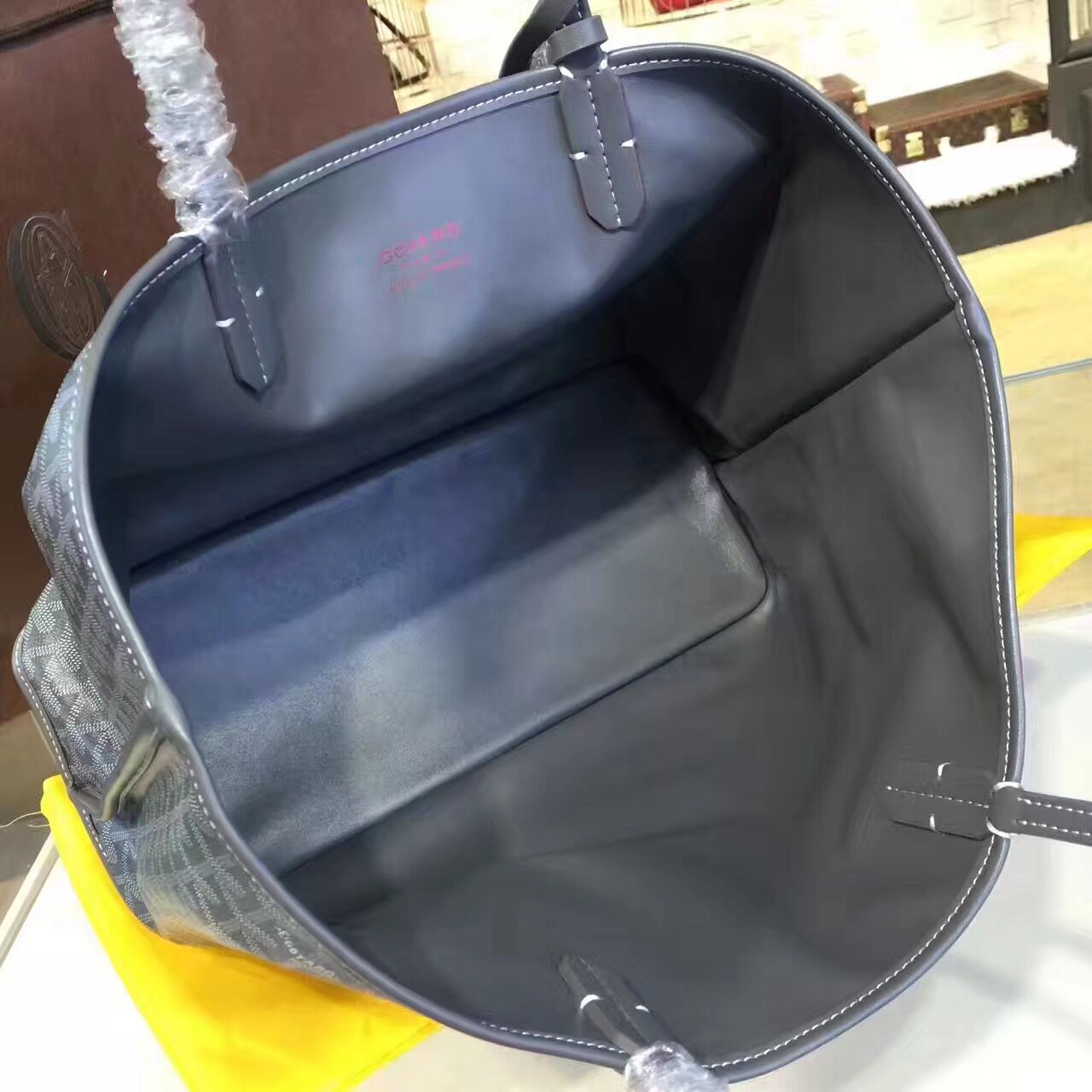 Goyard Y Doodling Calfskin Leather Tote Bag 7901 Dark Blue Goyard Y Doodling Calfskin Leather Tote Bag 7901 Dark Blue