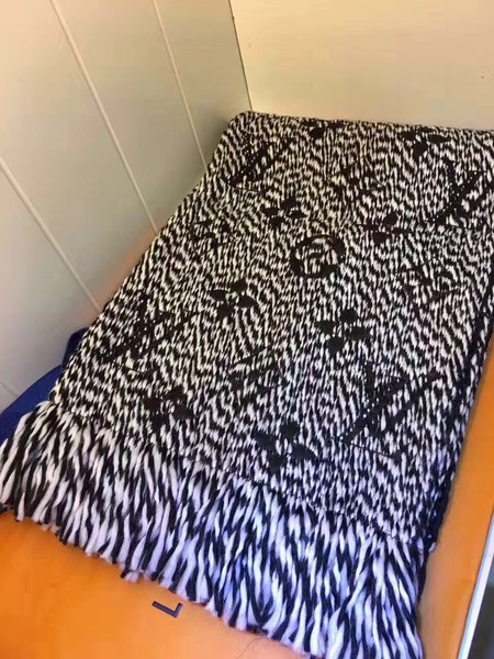 Louis Vuitton Scarf LVS7757 Louis Vuitton Scarf LVS7757