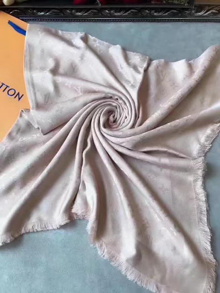 Louis Vuitton Scarf LVS9219E Louis Vuitton Scarf LVS9219E