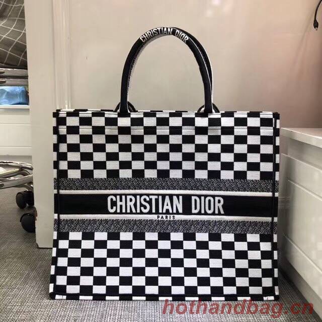 Dior Book Tote Bag Aus Besticktem Dior Oblique Toile 2863 Black&White