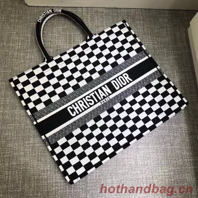 Dior Book Tote Bag Aus Besticktem Dior Oblique Toile 2863 Black&White