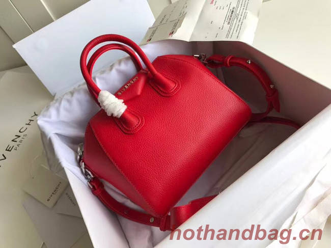 Givenchy Grained Calfskin Antigona Bag BB0511 red