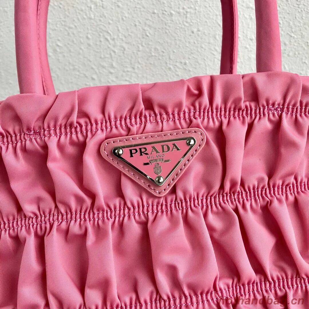 Prada Re-Edition nylon Tote bag 1BG321 pink Prada Re-Edition nylon Tote bag 1BG321 pink