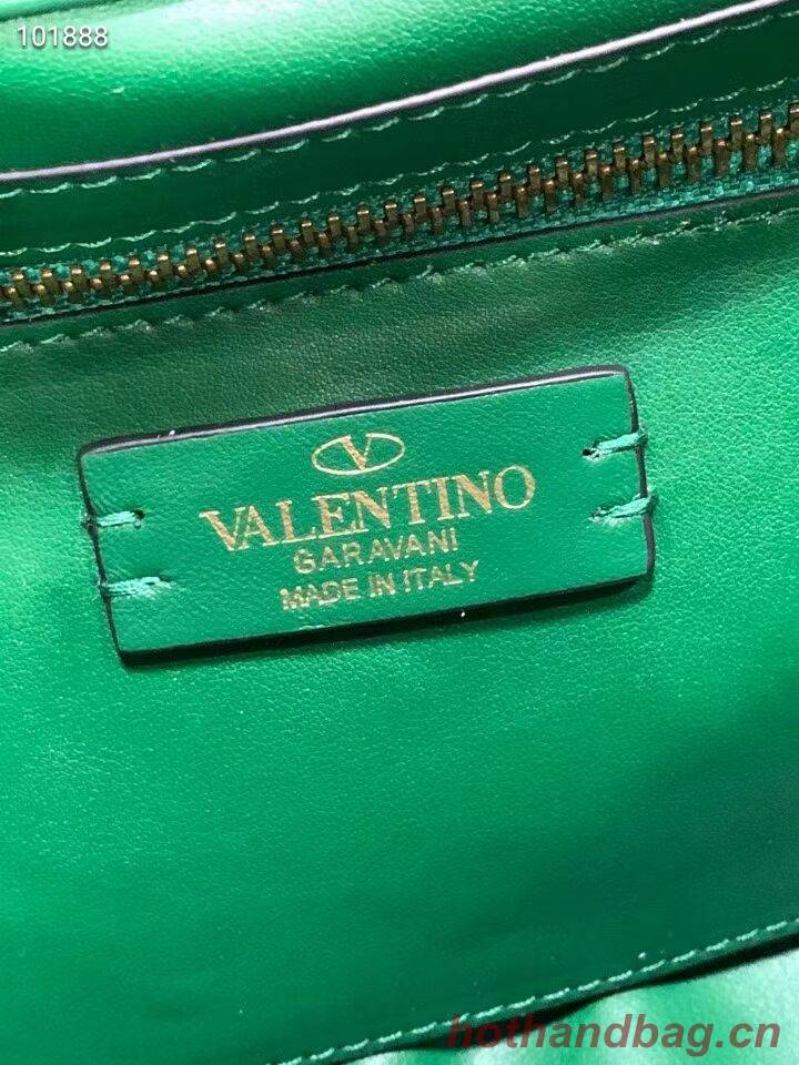Valentino medium Garavani Roman Stud V2060 green