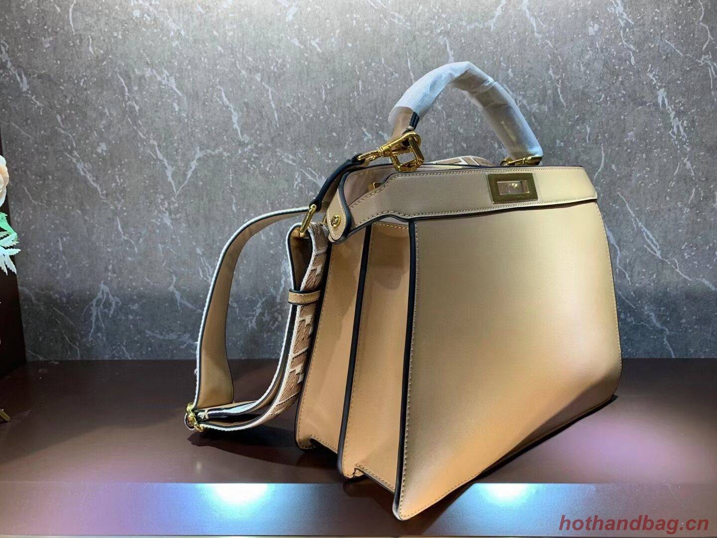 FENDI PEEKABOO ISEEU MEDIUM leather bag 8BN321A6 apricot FENDI PEEKABOO ISEEU MEDIUM leather bag 8BN321A6 apricot