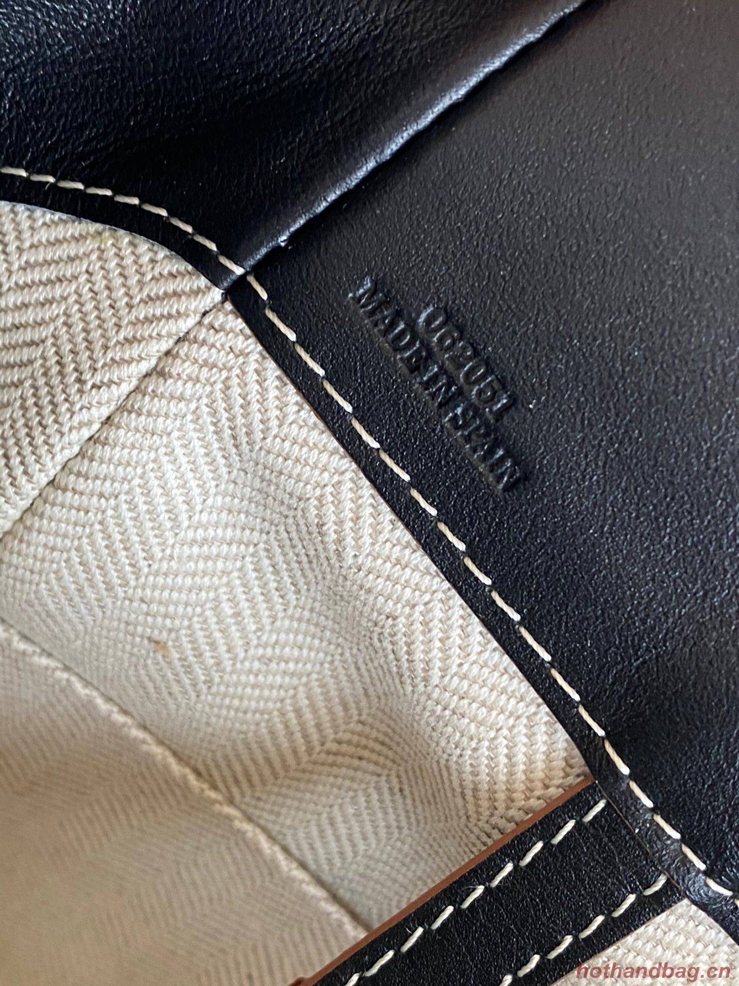 Loewe Hammock Small Bag Original Leather A6887 Cream&White&Black Loewe Hammock Small Bag Original Leather A6887 Cream&White&Black