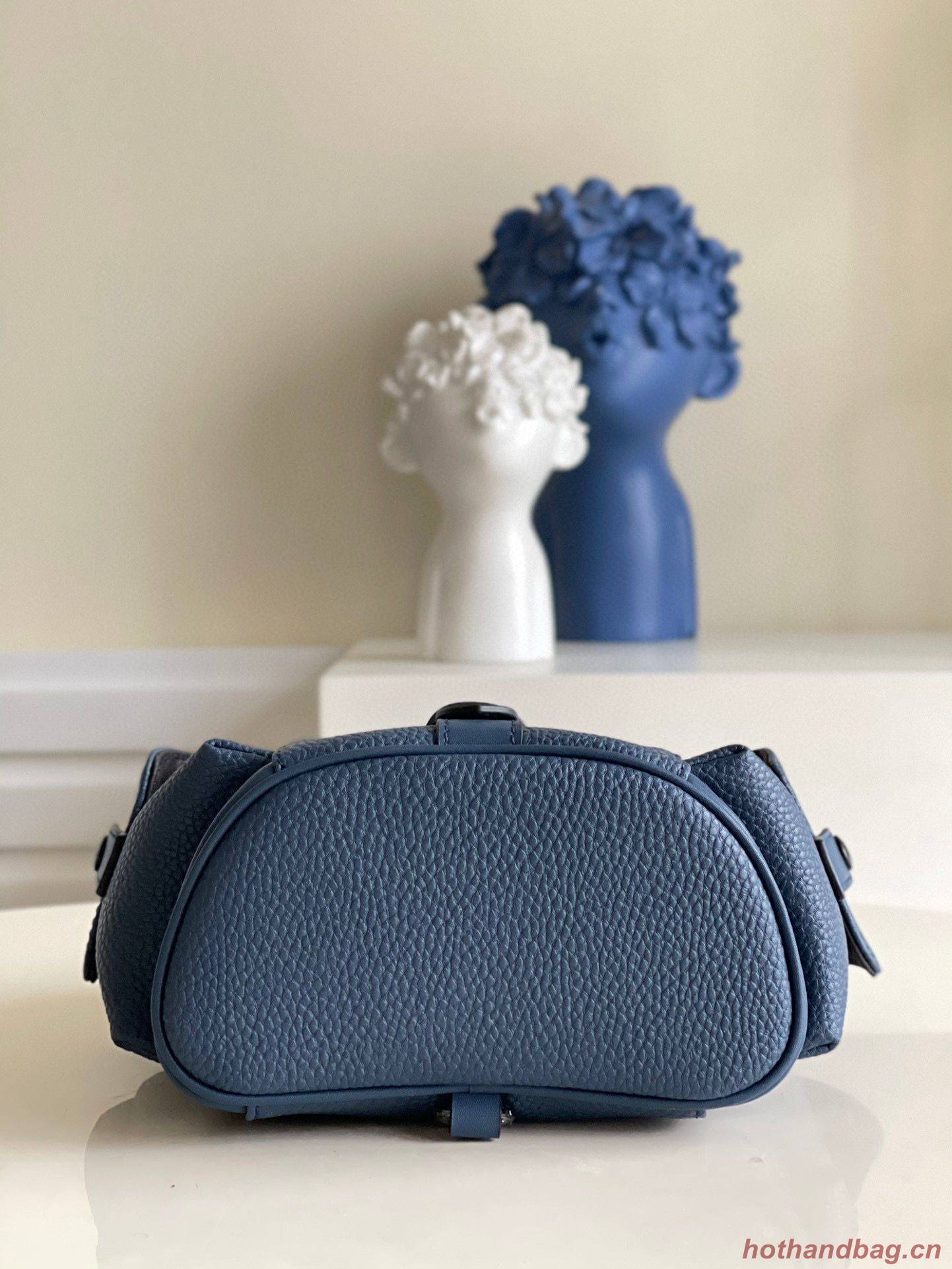 Louis Vuitton Christopher XS Backpack Taurillon Leather M58495 Navy Louis Vuitton Christopher XS Backpack Taurillon Leather M58495 Navy