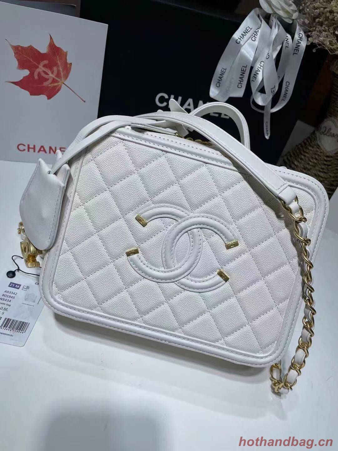 Chanel Original Leather Medium Cosmetic Bag 93443 White Chanel Original Leather Medium Cosmetic Bag 93443 White