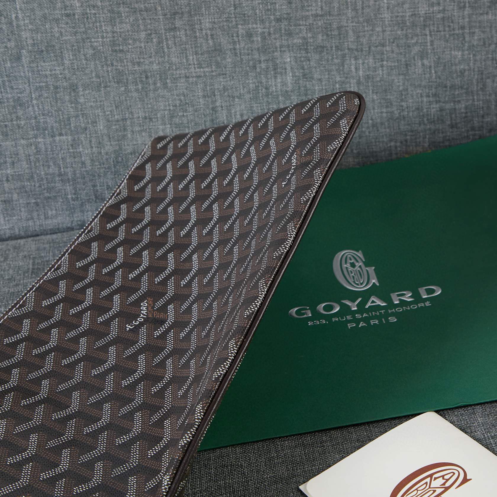 Goyard Y Doodling Calfskin Leather Clutch bag 5987 Gray Goyard Y Doodling Calfskin Leather Clutch bag 5987 Gray