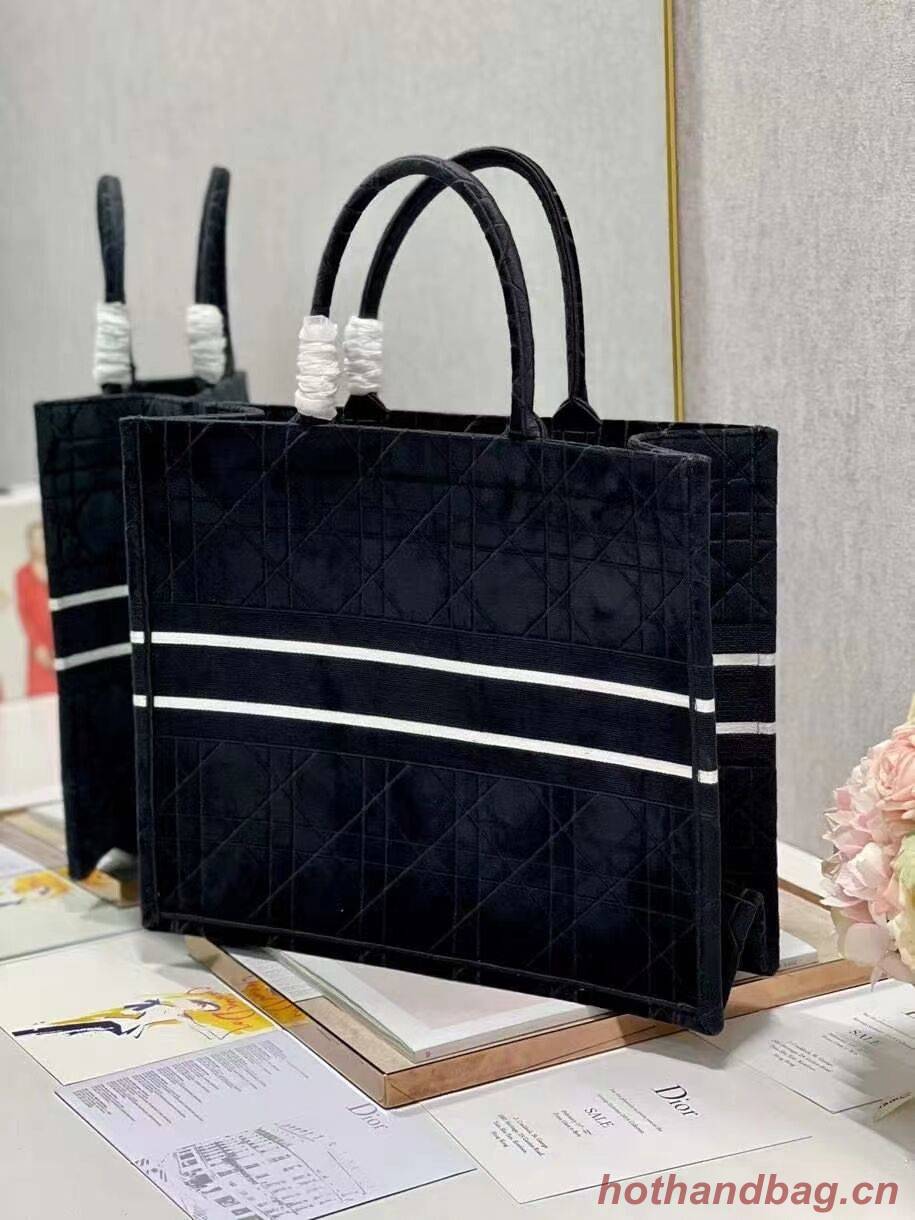 DIOR BOOK TOTE Velvet C1286-5 white DIOR BOOK TOTE Velvet C1286-5 white