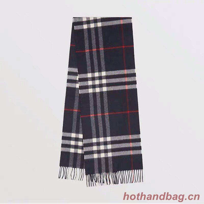 Burberry Scarf B00247 Burberry Scarf B00247