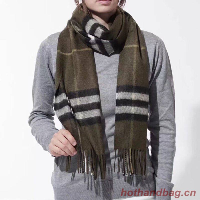 Burberry Scarf B00249