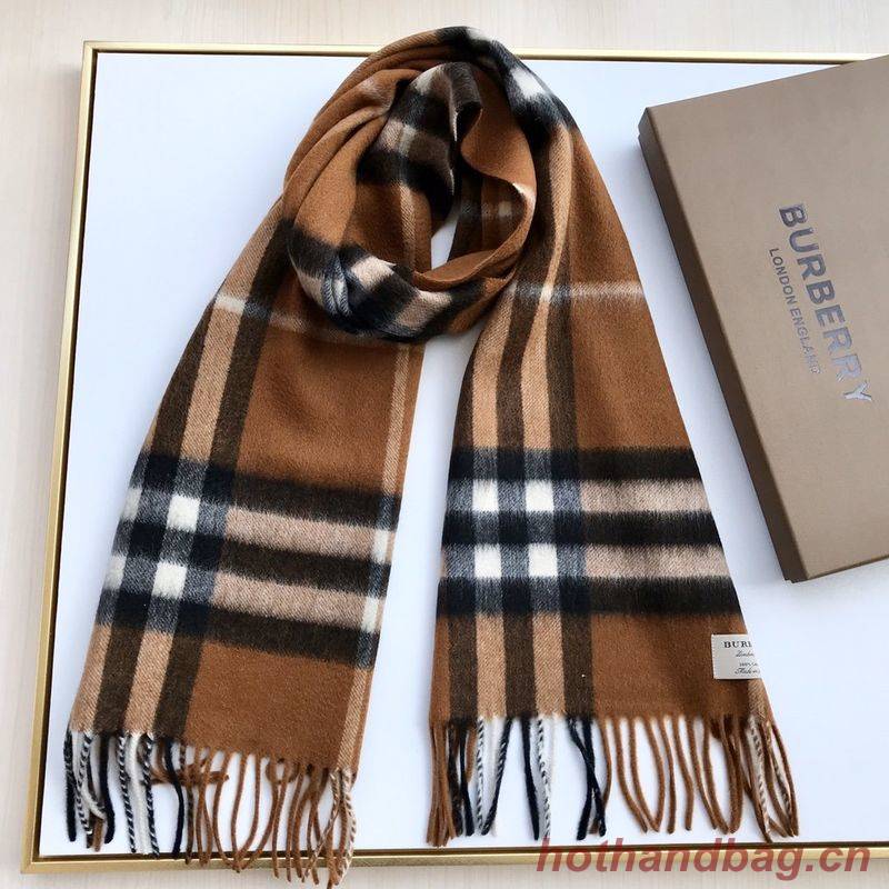 Burberry Scarf B00252 Burberry Scarf B00252