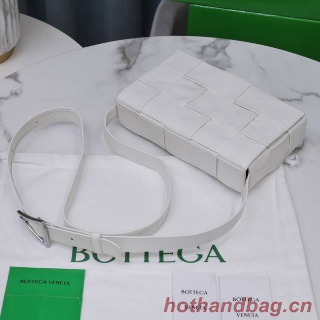 Bottega Veneta CASSETTE 018101 white