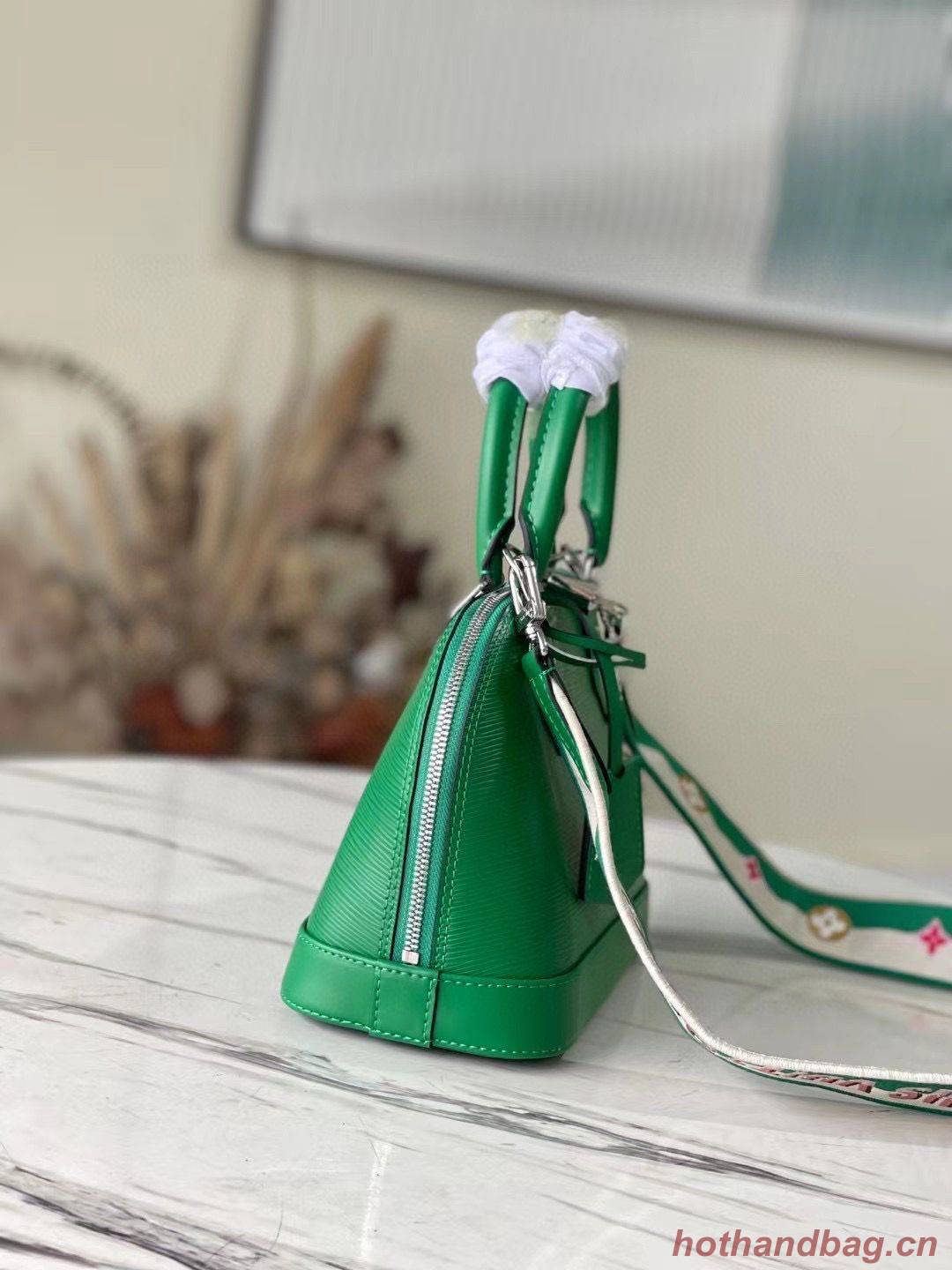 Louis Vuitton Original Epi Leather ALMA ALMA BB M59357 Green Louis Vuitton Original Epi Leather ALMA ALMA BB M59357 Green