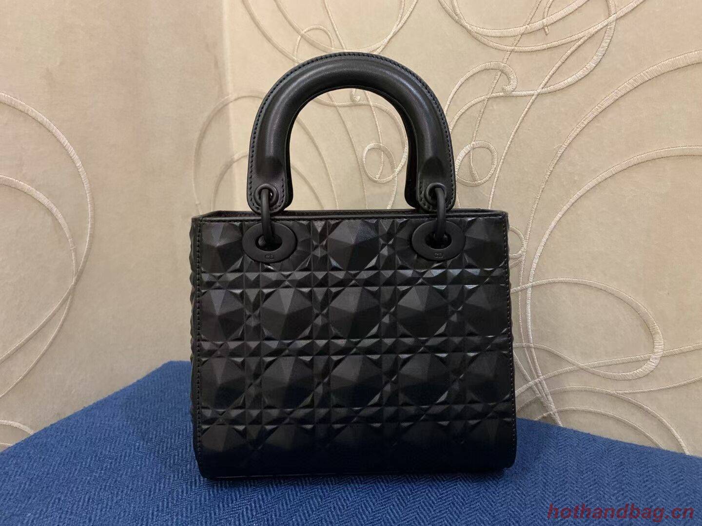 MEDIUM LADY DIOR BAG Cannage Calfskin C2813 black MEDIUM LADY DIOR BAG Cannage Calfskin C2813 black