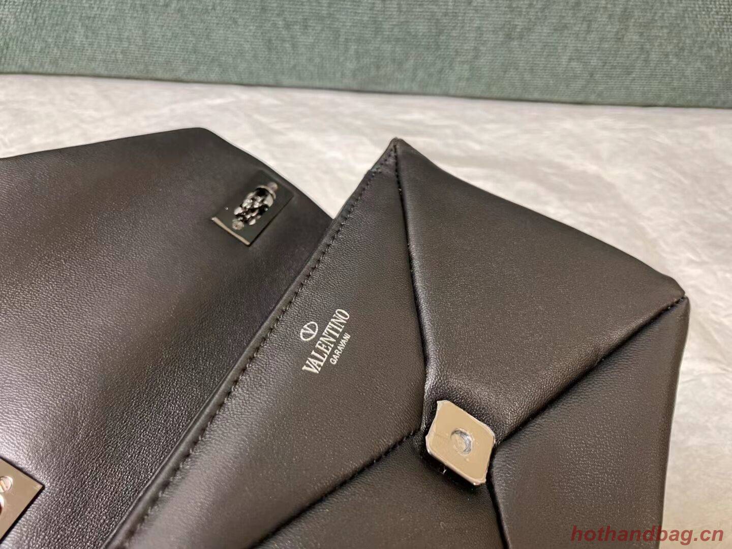 VALENTINO GARAVANI One Stud Sheepskin Shoulder Bag YW0B0K21 black VALENTINO GARAVANI One Stud Sheepskin Shoulder Bag YW0B0K21 black