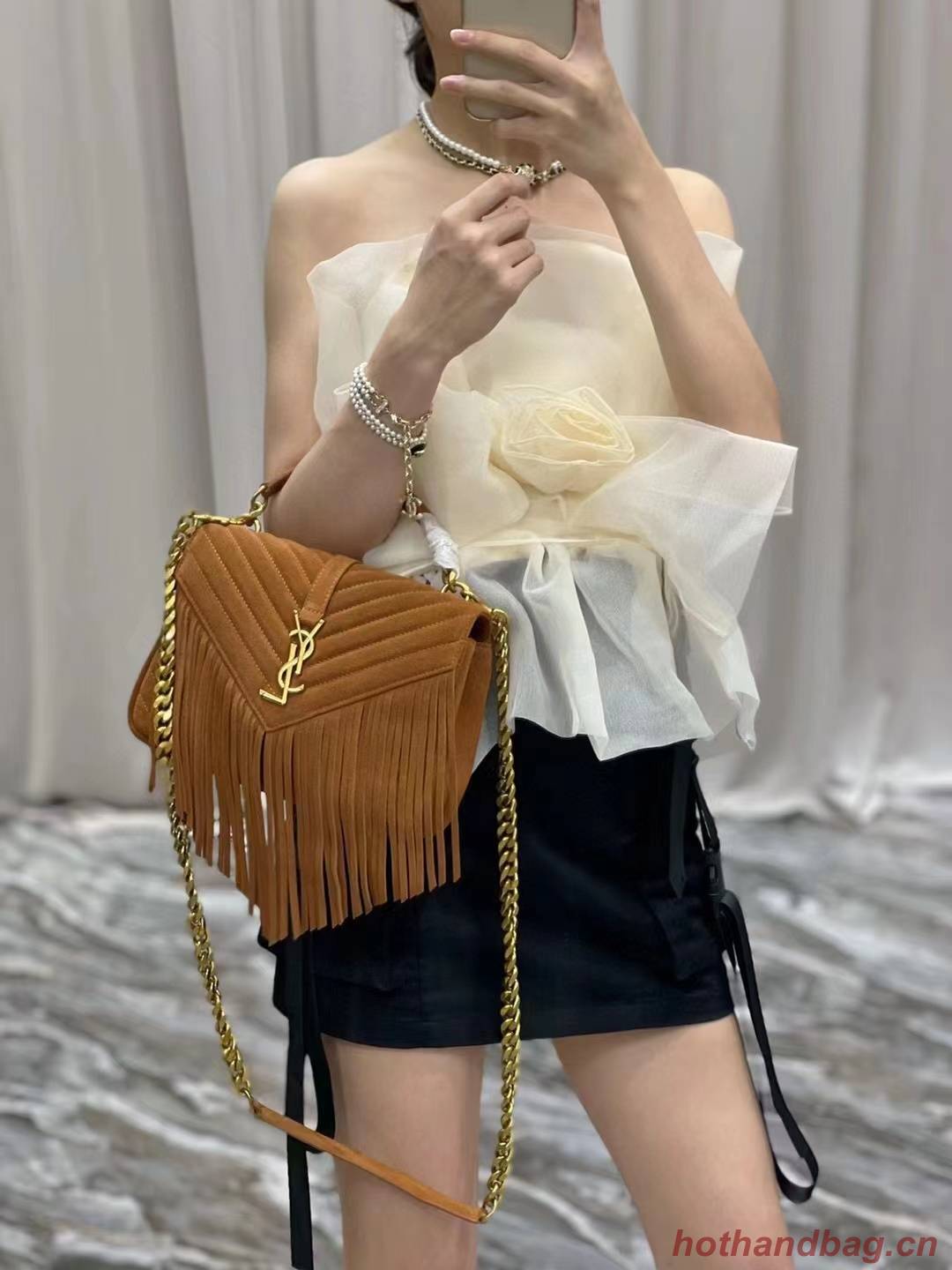 SAINT LAURENT COLLEGE MEDIUM CHAIN BAG IN LIGHT SUEDE WITH FRINGES 5317050 CINNAMON SAINT LAURENT COLLEGE MEDIUM CHAIN BAG IN LIGHT SUEDE WITH FRINGES 5317050 CINNAMON
