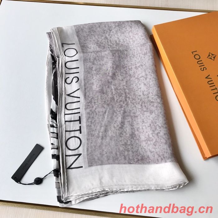 Louis Vuitton Scarf LVC00342