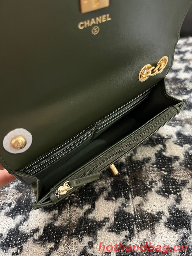 Chanel WALLET ON CHAIN Lambskin & Gold-Tone Metal AP3043 green