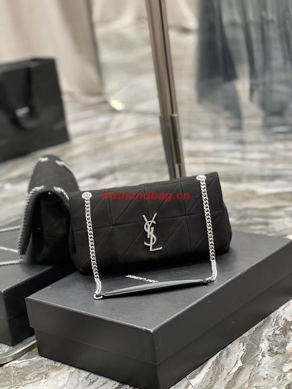 SAINT LAURENT JAMIE MEDIUM CHAIN BAG CARRE RIVE GAUCHE IN LAMBSKIN AND SUEDE 515821 black SAINT LAURENT JAMIE MEDIUM CHAIN BAG CARRE RIVE GAUCHE IN LAMBSKIN AND SUEDE 515821 black