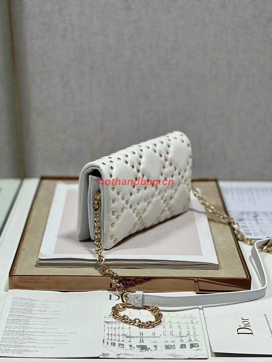 DIOR CARO MACROCANNAGE POUCH Macrocannage Calfskin with Star Motif S5135UNH white&gold DIOR CARO MACROCANNAGE POUCH Macrocannage Calfskin with Star Motif S5135UNH white&gold