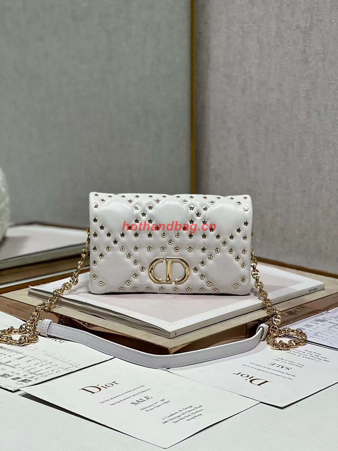 DIOR CARO MACROCANNAGE POUCH Macrocannage Calfskin with Star Motif S5135UNH white&gold DIOR CARO MACROCANNAGE POUCH Macrocannage Calfskin with Star Motif S5135UNH white&gold