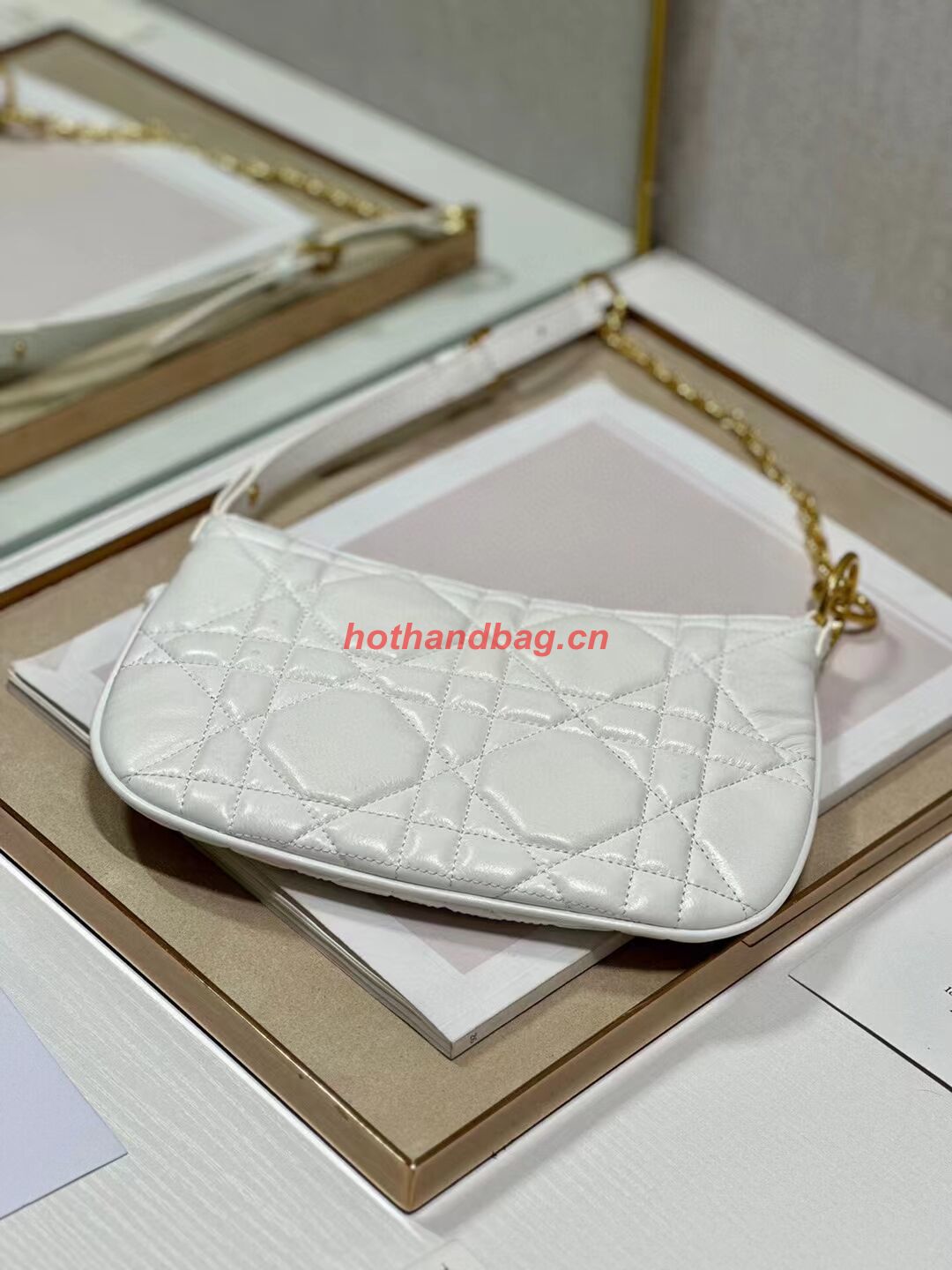 MINI DIOR CARO TULIP BAG Latte Quilted Macrocannage Calfskin S5139BF MINI DIOR CARO TULIP BAG Latte Quilted Macrocannage Calfskin S5139BF