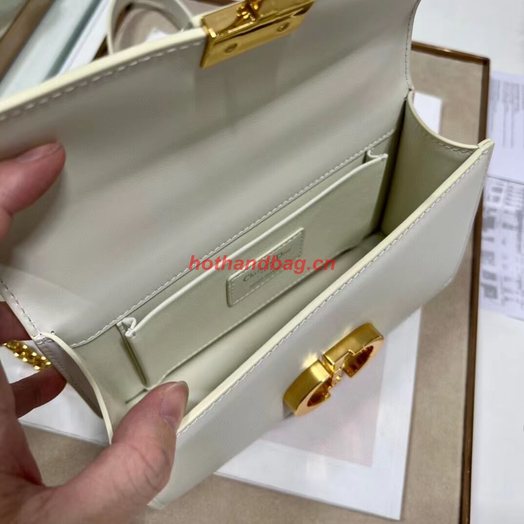 DIOR 30 MONTAIGNE EAST-WEST BAG WITH CHAIN Calfskin M9334 Latte DIOR 30 MONTAIGNE EAST-WEST BAG WITH CHAIN Calfskin M9334 Latte