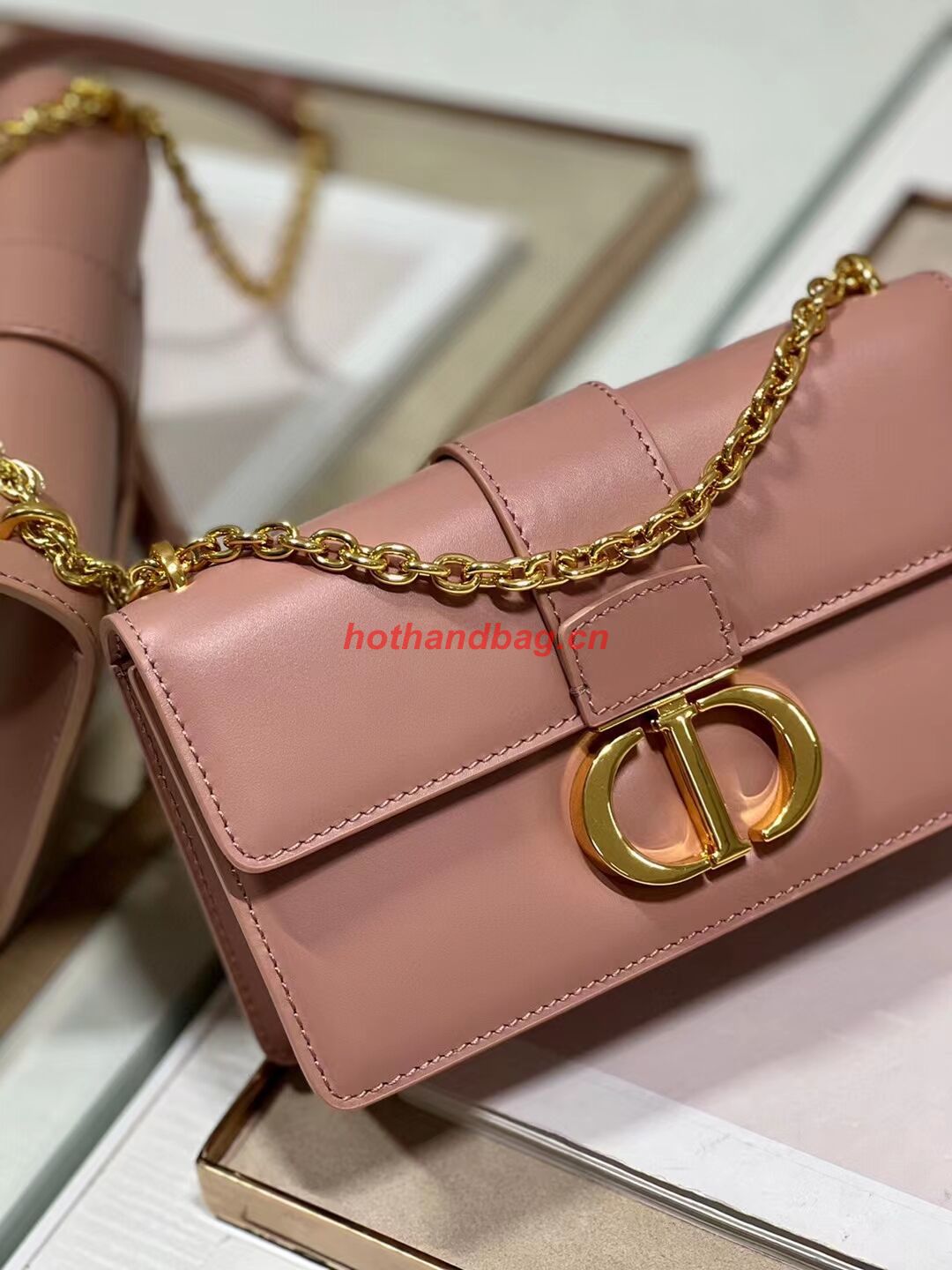 DIOR 30 MONTAIGNE EAST-WEST BAG WITH CHAIN Calfskin M9334 pink DIOR 30 MONTAIGNE EAST-WEST BAG WITH CHAIN Calfskin M9334 pink