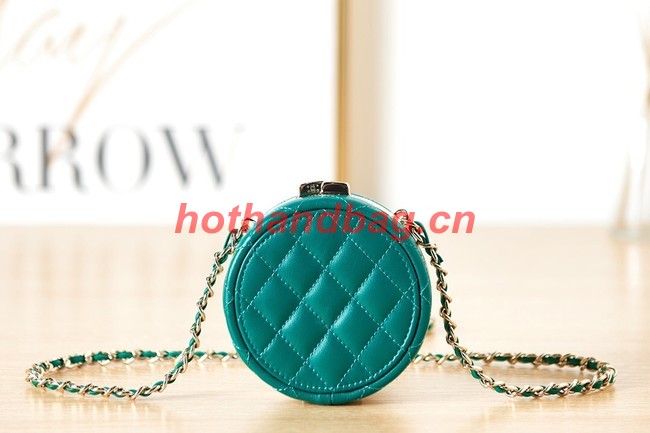 CHANEL CLUTCH WITH CHAIN AP3074 Green & White