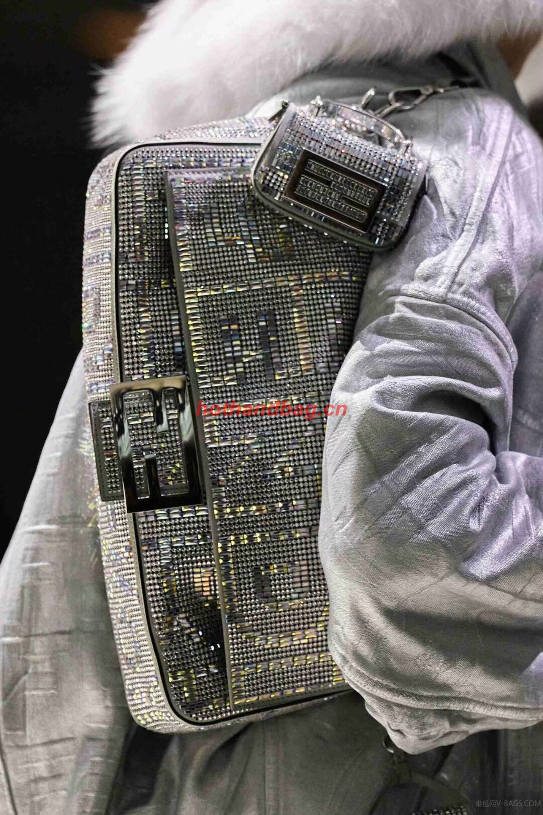 Fendi Baguette crystals and leather bag F0961 silvery Fendi Baguette crystals and leather bag F0961 silvery