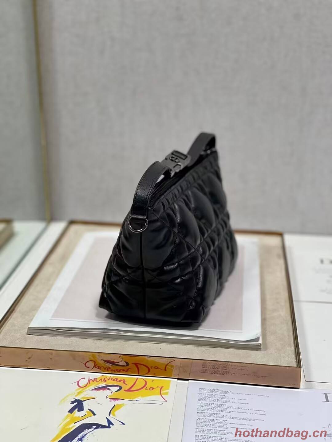 MEDIUM DIORTRAVEL NOMAD POUCH Lambskin S5554O black MEDIUM DIORTRAVEL NOMAD POUCH Lambskin S5554O black