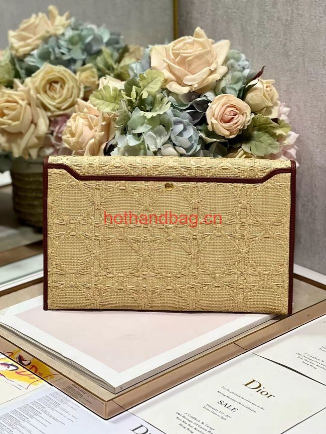 30 MONTAIGNE AVENUE POUCH WITH FLAP Natural Cannage Raffia S2191UCN 30 MONTAIGNE AVENUE POUCH WITH FLAP Natural Cannage Raffia S2191UCN