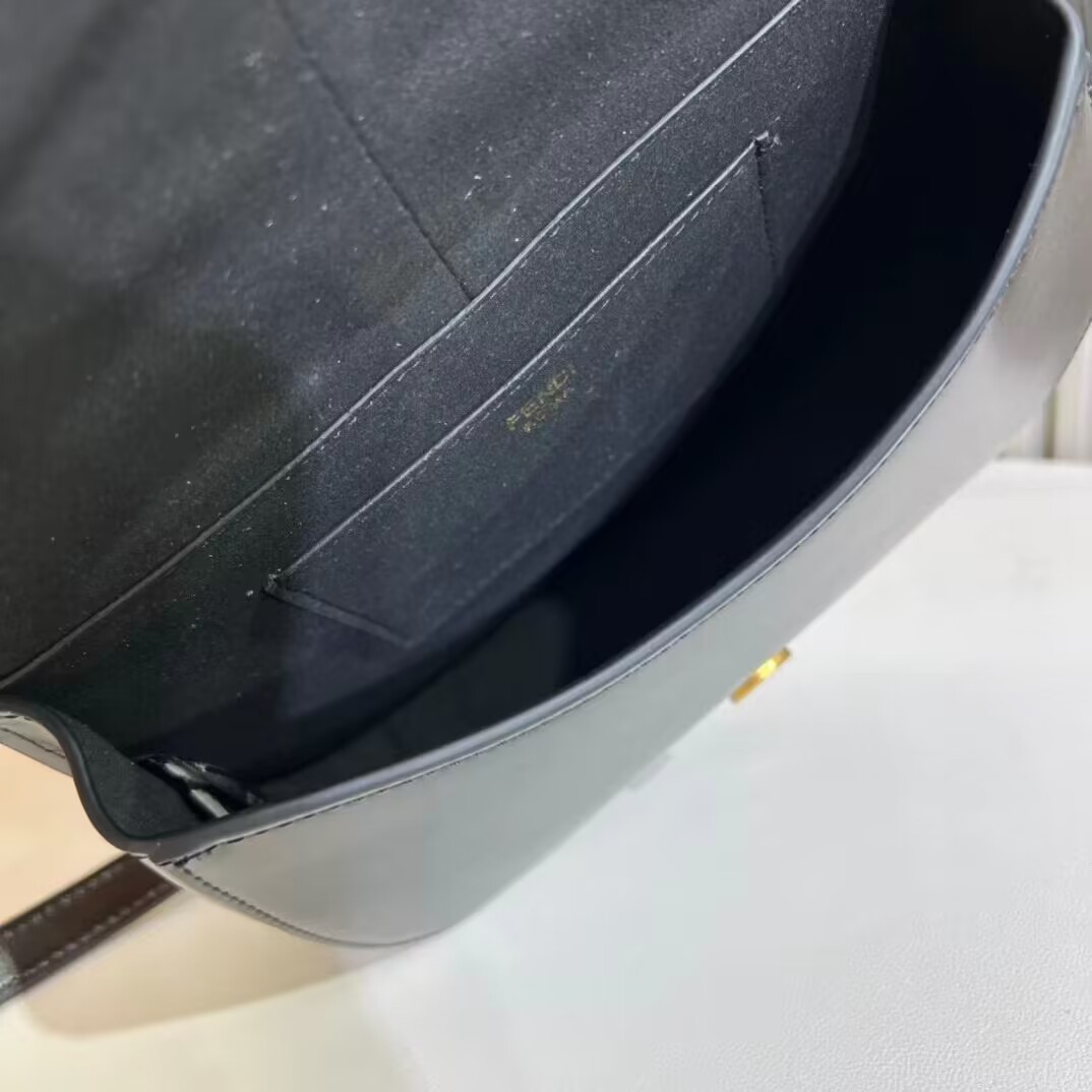 Fendi C mon Medium 8BT366 Black Fendi C mon Medium 8BT366 Black