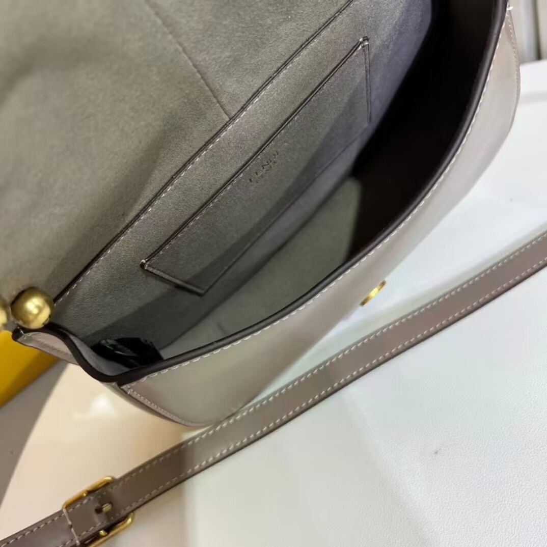 Fendi C mon Medium 8BT366 Dove gray Fendi C mon Medium 8BT366 Dove gray