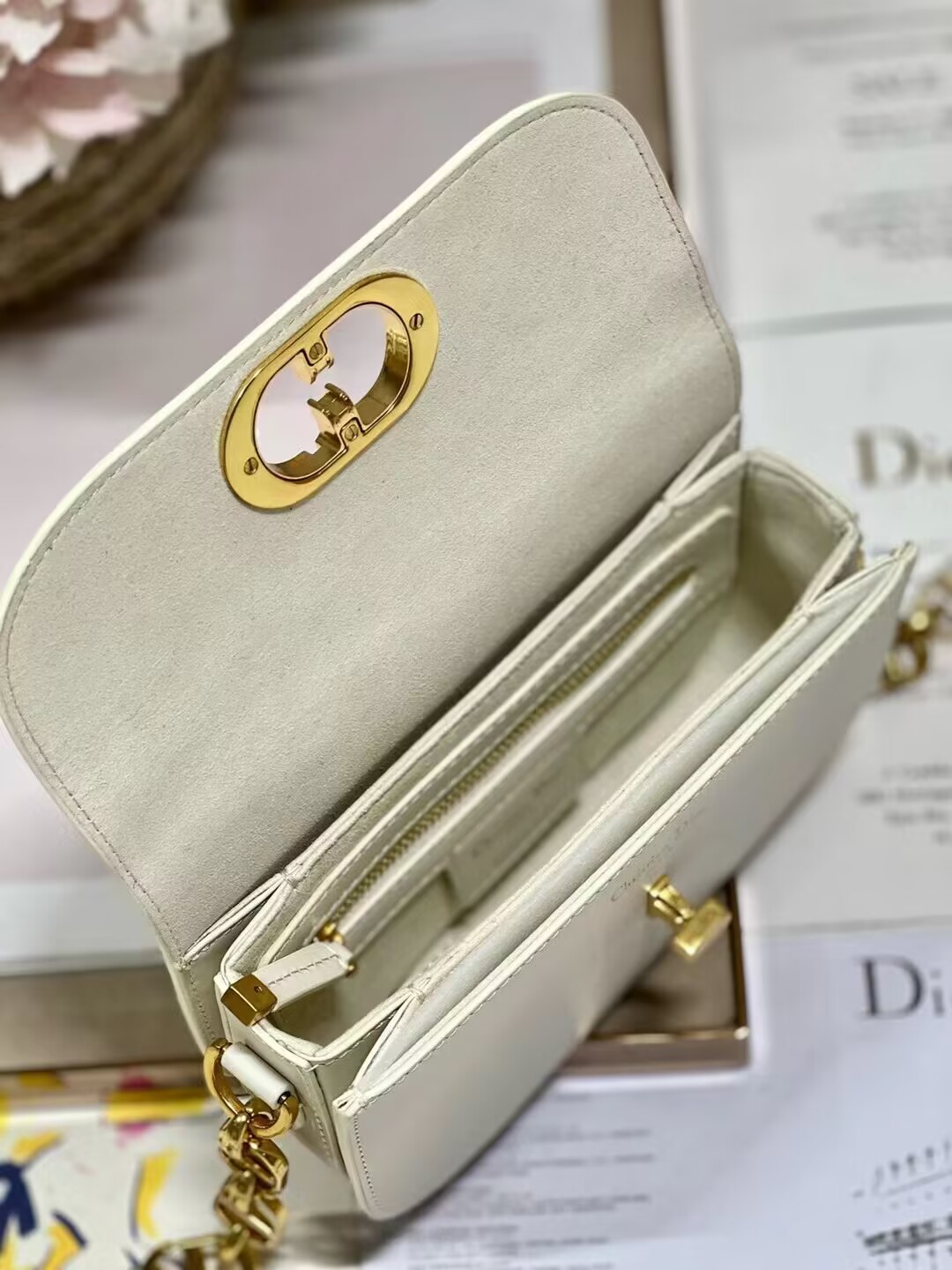 DIOR Box Calfskin M9261U white DIOR Box Calfskin M9261U white