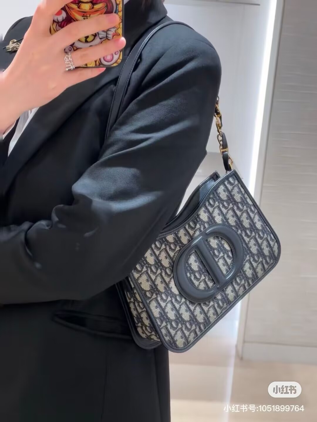 Dior CD SIGNATURE HOBO MINI BAG Blue Dior Oblique Jacquard S2213UTZ Dior CD SIGNATURE HOBO MINI BAG Blue Dior Oblique Jacquard S2213UTZ