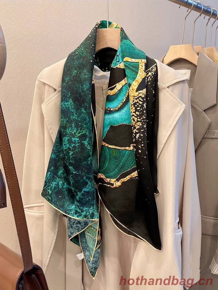 Hermes Scarf HEC00600 Hermes Scarf HEC00600