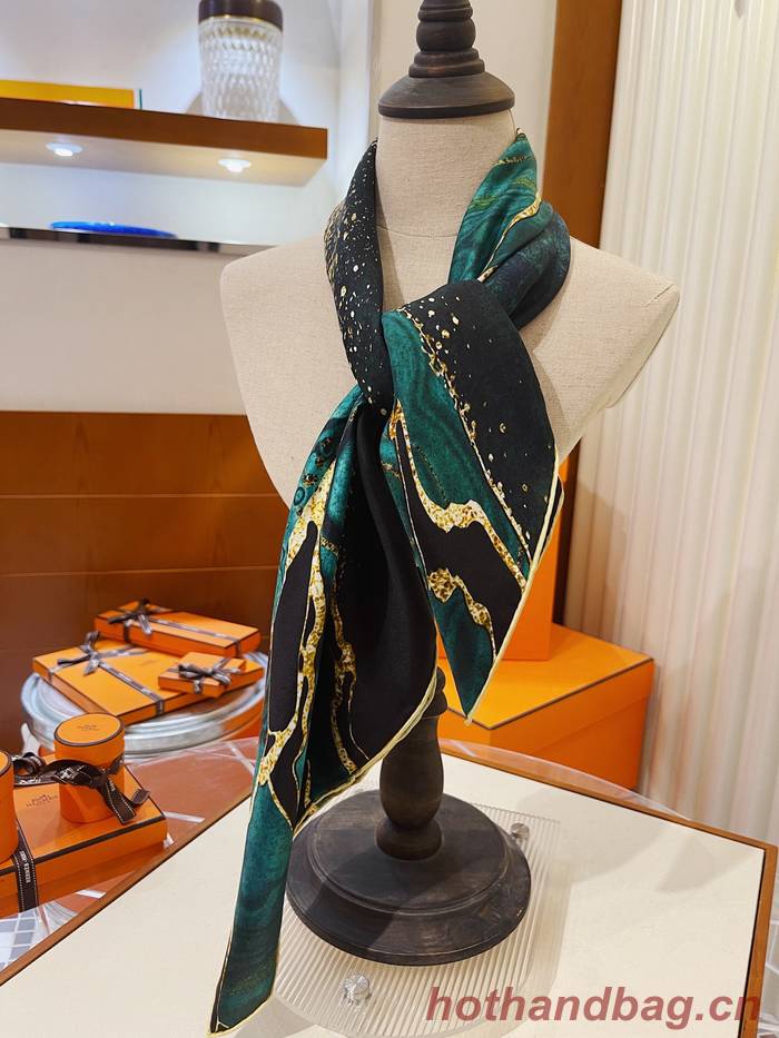 Hermes Scarf HEC00600 Hermes Scarf HEC00600