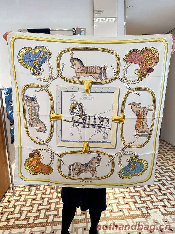 Hermes Scarf HEC00621 Hermes Scarf HEC00621